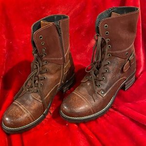 Taos Crave Short Boots Size 39 (8 - 8.5 US) - distressed red/brown. Worn once.